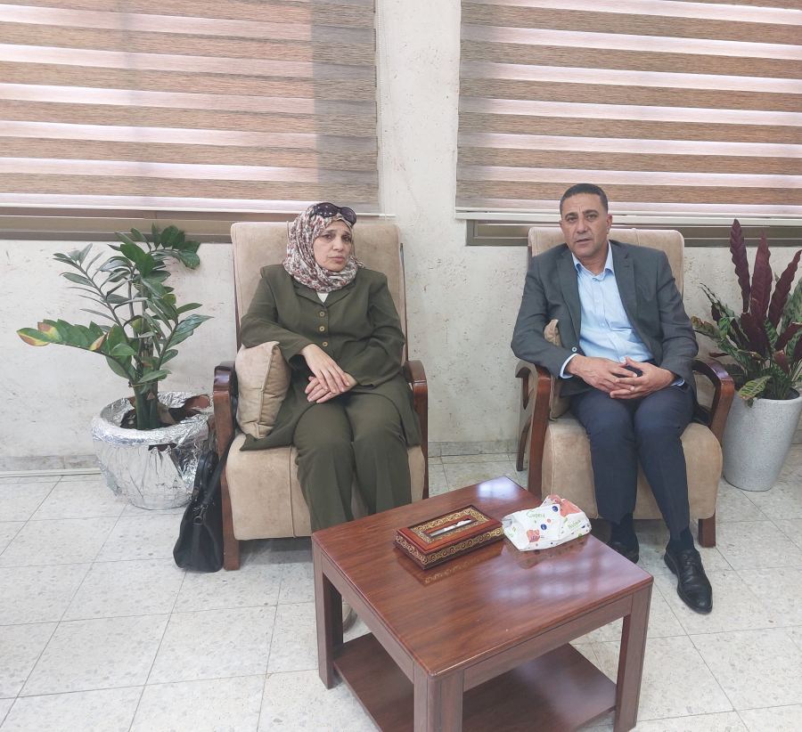 استقبل الأخ حسام دراغمه رئيس بلدية طوباس وعدد من أعضاء المجلس البلدي الأخت أسماء خروب مدير عام مديرية الحكم المحلي محافظة طوباس والاغوار الشمالية